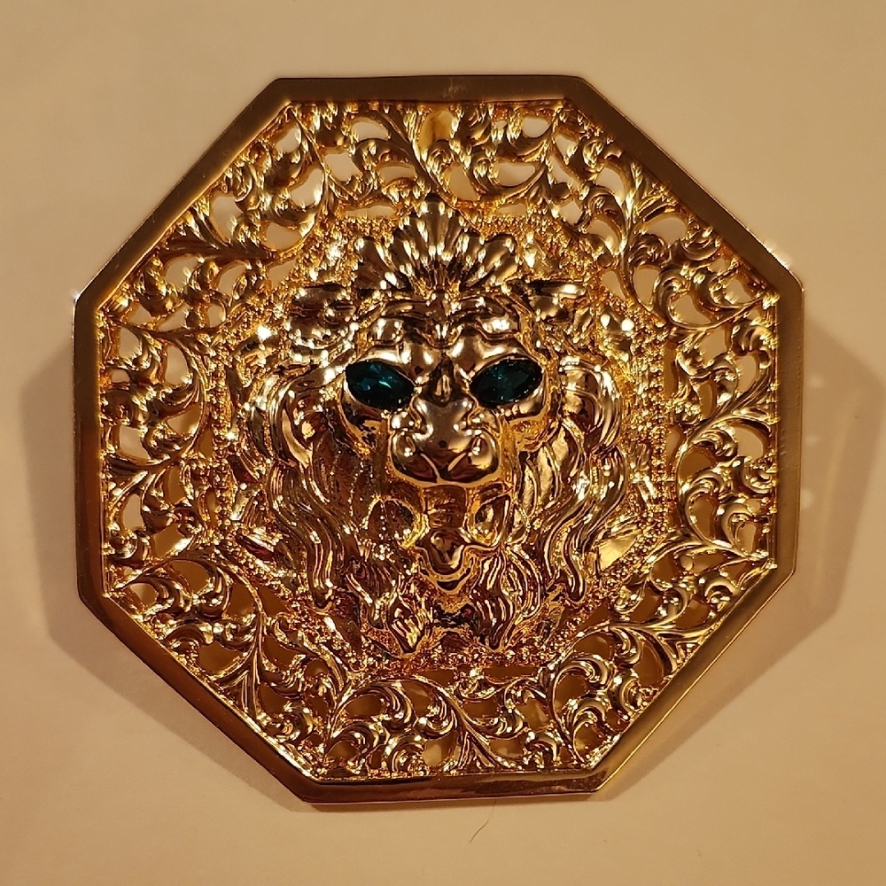 Vintage '80s Cindy Adams Large Ornate Gold Lion Brooch with Saphire Crystal Eyes